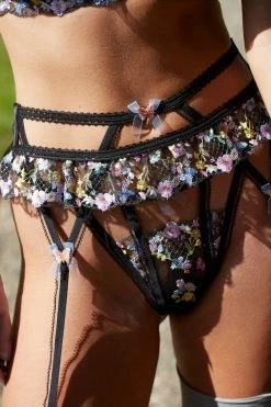 Elektra Garter -underwear Sales 2023 04 221013 FLL ENGLISH SPAIN 001 v1