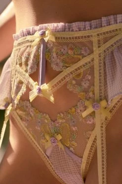 Heart Wreath Panty -underwear Sales 2023 05 230205 FLL LA GOLDEN OAK 041 v2 b89dbe86 03cd 4a4e 8b08 efafe207a759