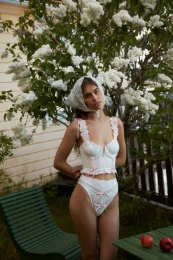 Swirl Eyelet High-waist Cheeky Panty 10 Swirl Eyelet High-waist Cheeky Panty -underwear Sales 2023 09 220614 FLL GULAHUSET 054 v1 19444f1f 94b4 473e 9cc4 d804acecdee6