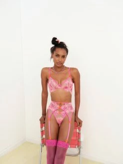 Hibiscus Embroidery Underwire Bra 11 Hibiscus Embroidery Underwire Bra -underwear Sales 2023 220322 BC FLLxVS LOOK 25 0018 843139a5 0769 47a5 8a3c 9db7fd82e983 scaled