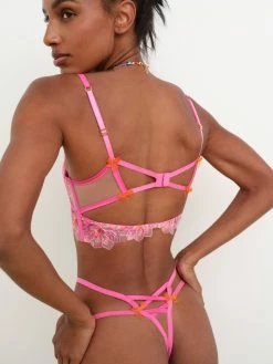 Hibiscus Embroidery Underwire Bra 10 Hibiscus Embroidery Underwire Bra -underwear Sales 2023 220322 BC FLLxVS LOOK 25 0143 2a84cacb 9c17 4c88 a1cd 8f7d2127b088 scaled