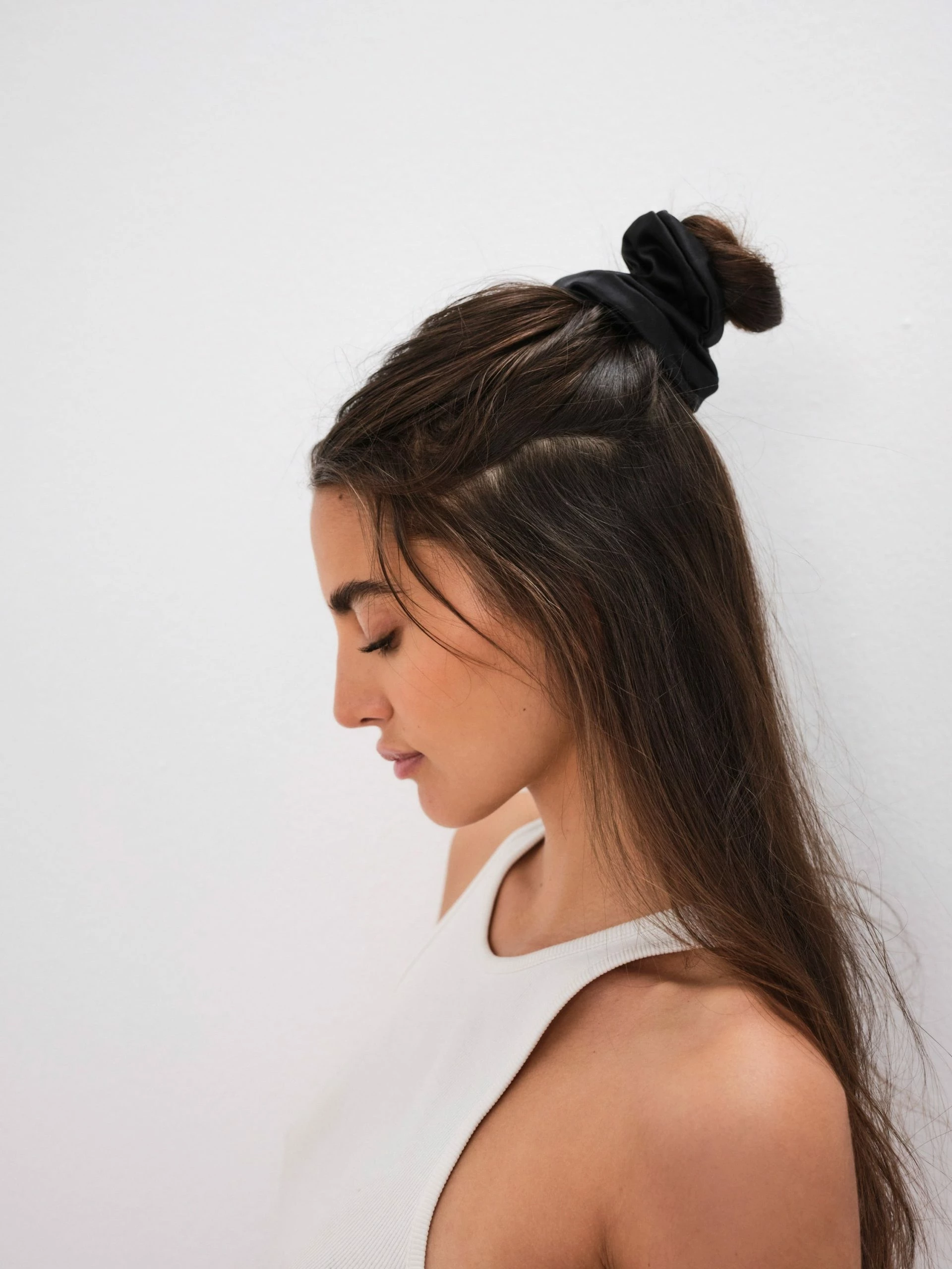 Satin Ruffle Thong & Scrunchie Set 2 Satin Ruffle Thong & Scrunchie Set - Image 2