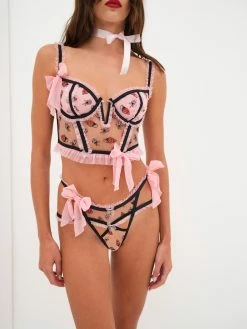 Rosie Bow Bustier 11 Rosie Bow Bustier -underwear Sales 2023 220924 BC FLL HO22 VS V DAY LOOK 03 0004 scaled