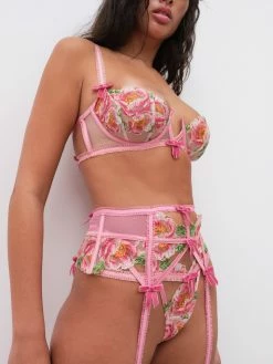 Needle Point Roses Garter 10 Needle Point Roses Garter -underwear Sales 2023 221031 BC FLLxVS LOOK 34 0036 3d92f574 c240 45fb b7b3 c1f86715fb85 scaled